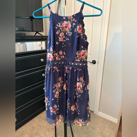 I.N. San Francisco Dresses & Skirts - EUC I.N. San Francisco Floral Dress